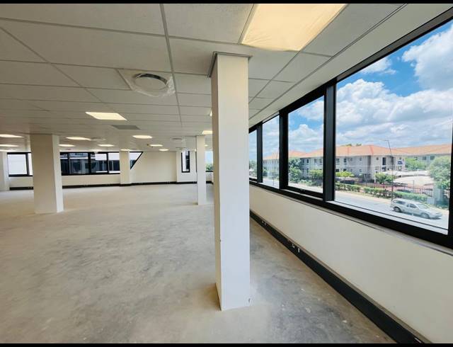 333M² OFFICE TO LET IN VORNA VALLEY